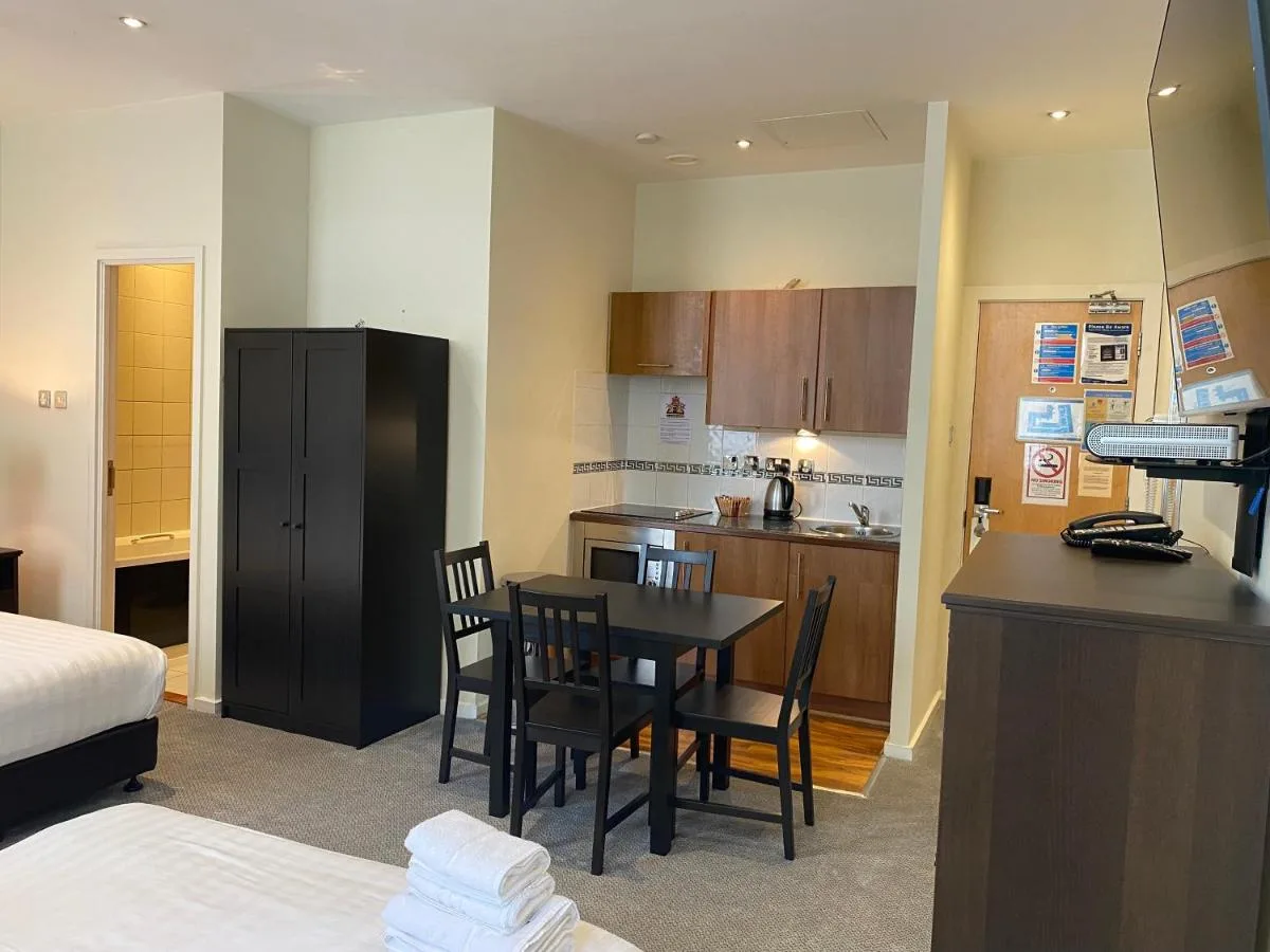 Quadruple Executive Studio