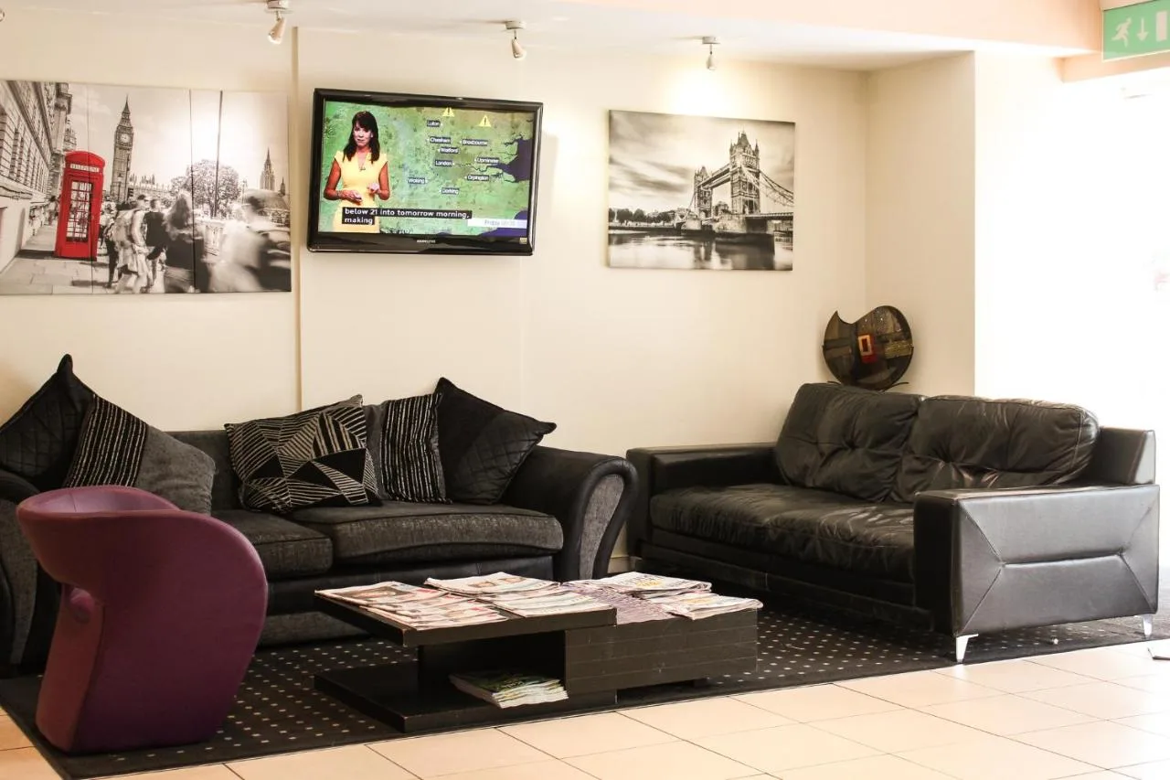 Triple Executive Apartment